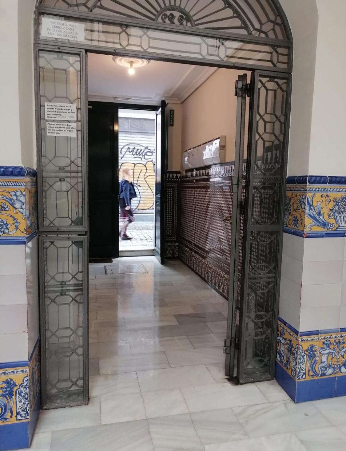 Liam Studio In Sevilla Centric Bagian luar foto